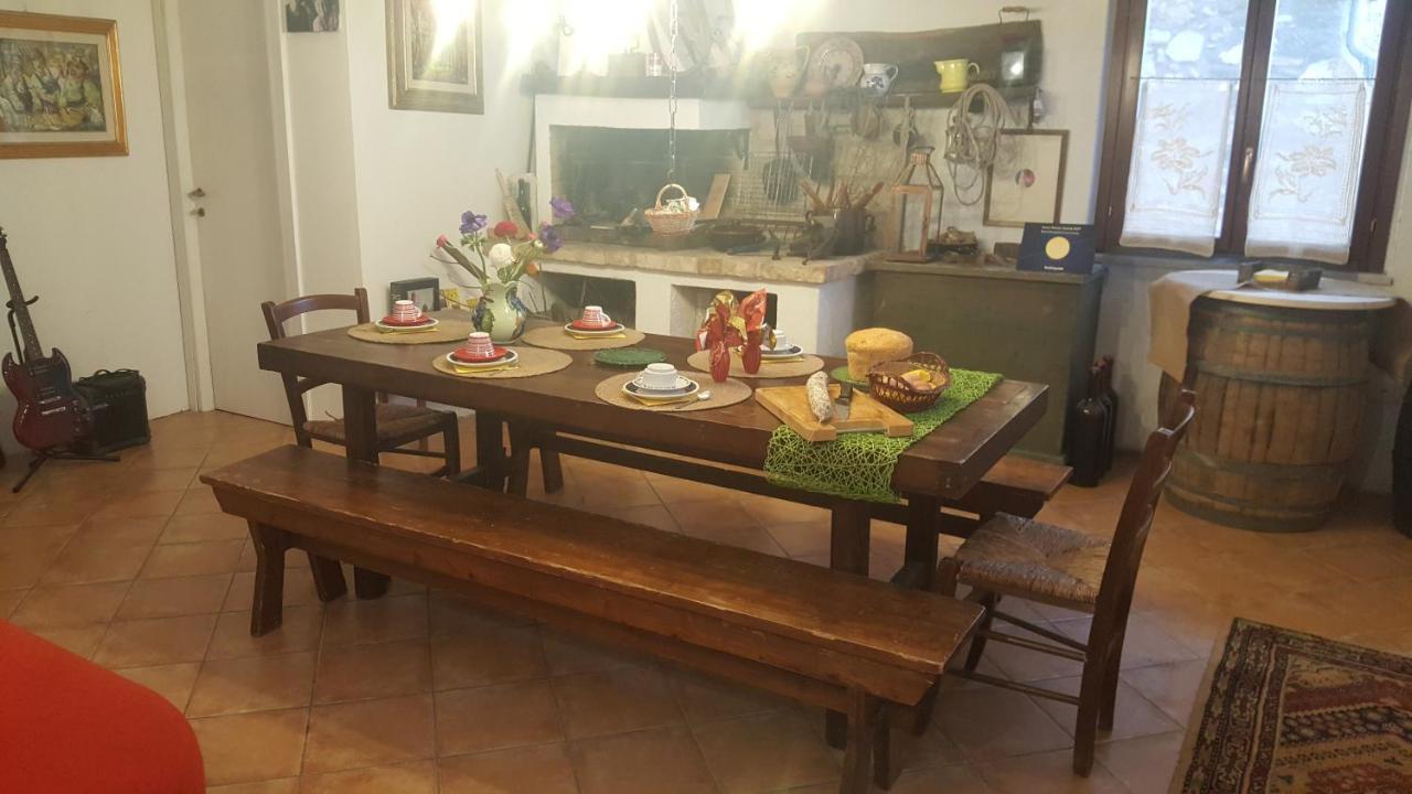 Bed & Breakfast Casa Lisetta Valtopina Екстер'єр фото